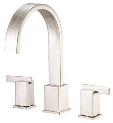 Image of Danze Sirius Roman Tub Faucet, shown in Chrome