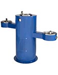 Chilled three bowl pedestal drinking fountain