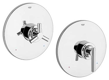 Atrio pressure balance trim in chrome