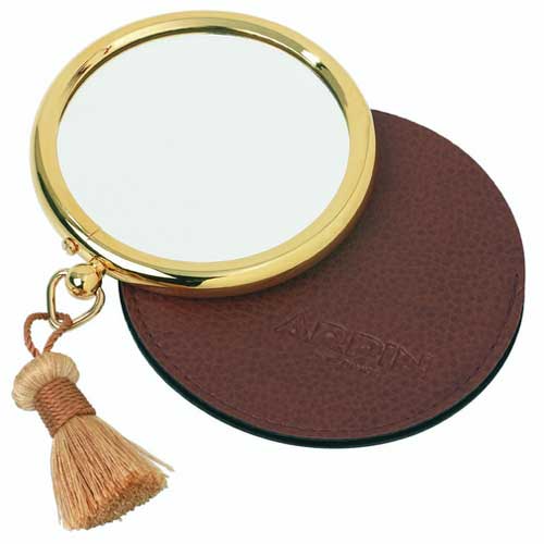 travel mirror decor