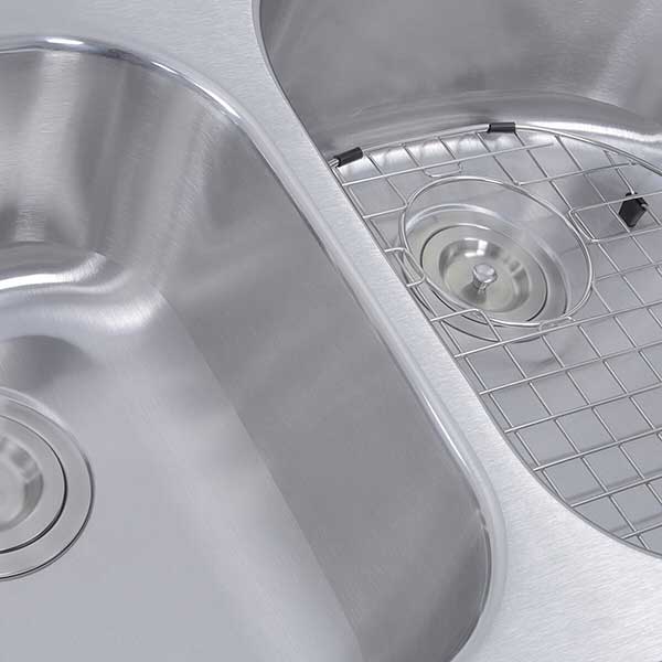 https://www.plumbingsupply.com/images/nantucket-stainless-steel-sink-ns7030-r-16-close-up.jpg