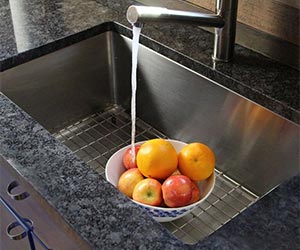 Stainless steel single bowl sink